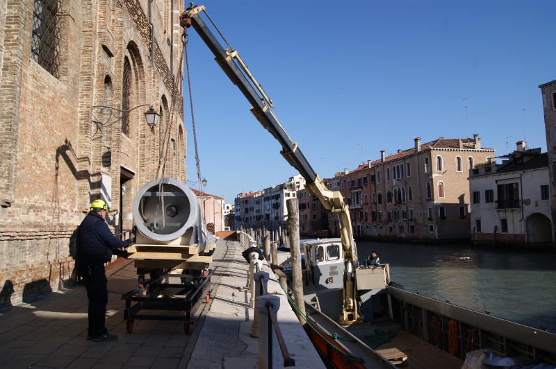 Trasporto opere d’arte in occasione della mostra “Genesi” a Venezia