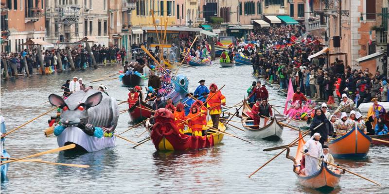 CARNIVAL of Venice 2019: transport of materials and setting up