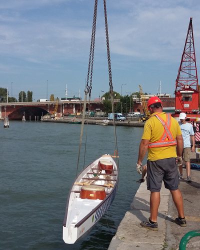 Scarico canoe.