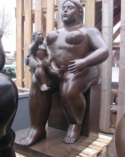 Trasporto di una statua di Botero